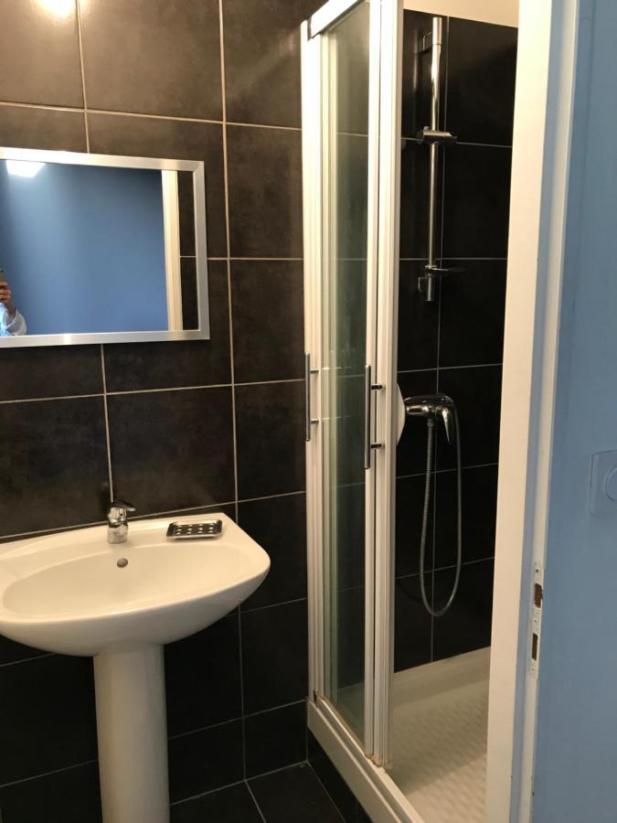 Chambre Independante Avec Sdb-Terrasse Privative. Centre Ville Nîmes Dış mekan fotoğraf